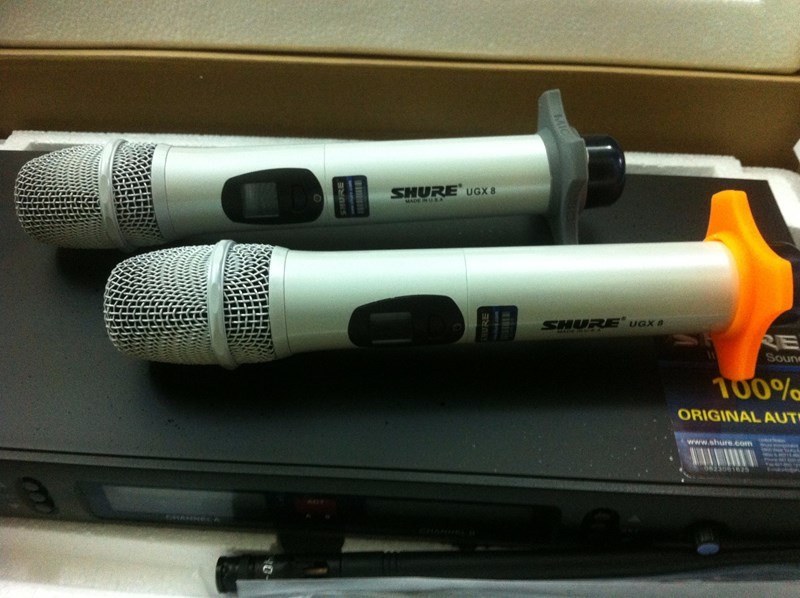 Micro không dây SHURE UGX8 - 1