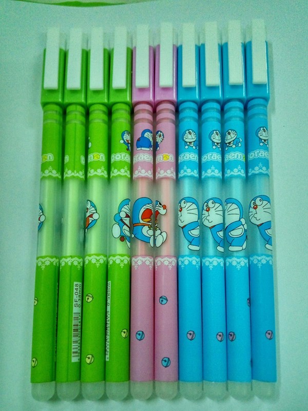 Bút bi thần kỳ viết xong xóa được