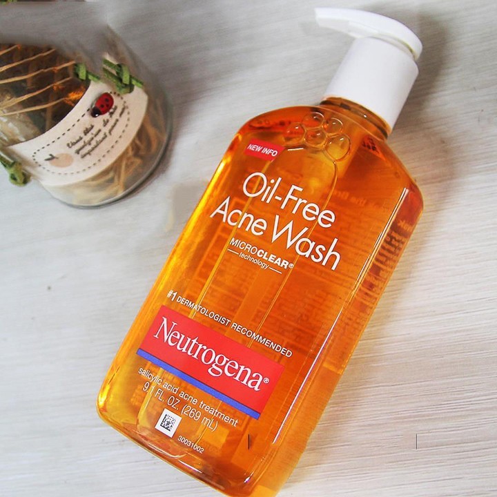 Sữa Rữa Mặt Neutrogena Oil Free Acne Wash (269ml) - 100% Authentic