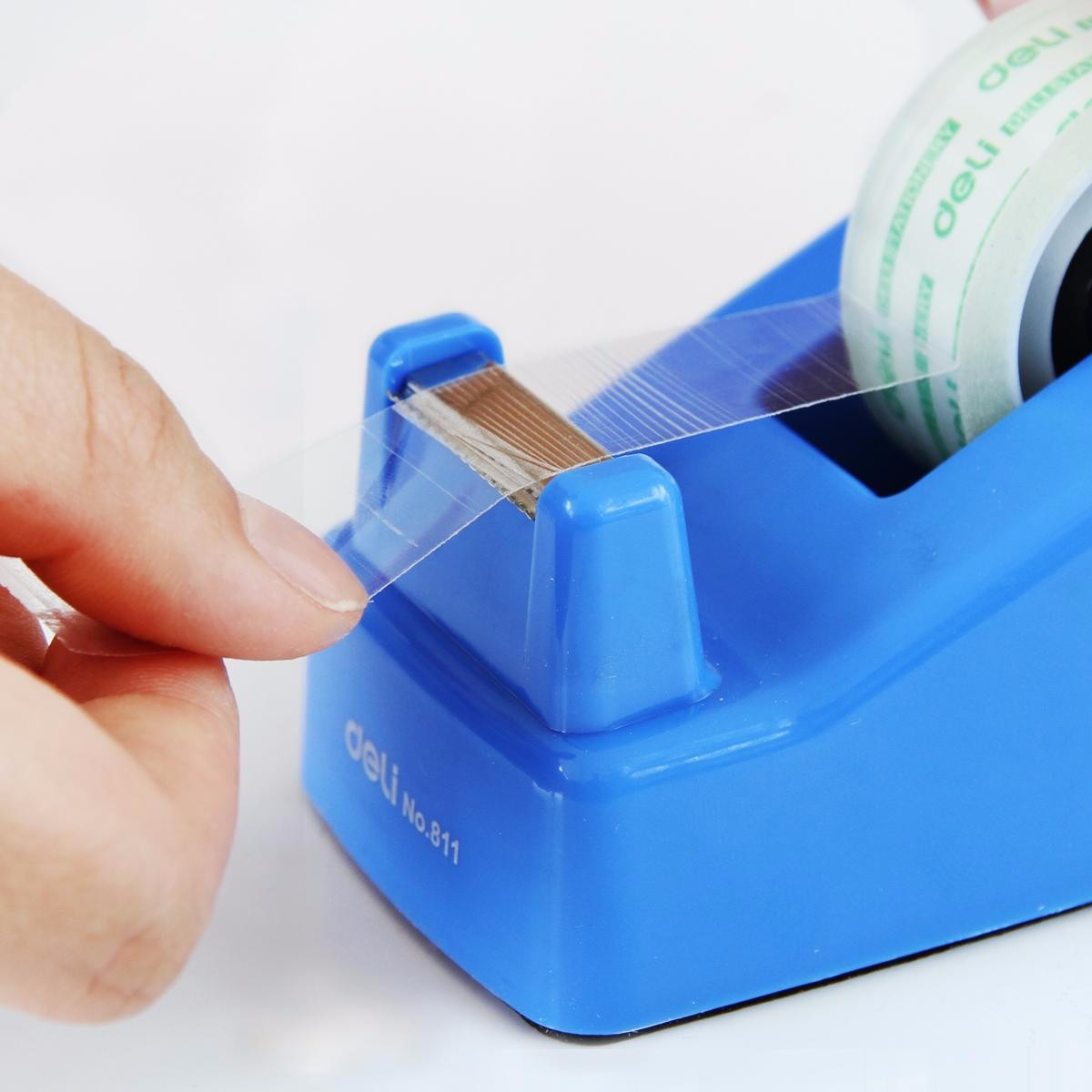 Dụng cụ cắt băng keo băng dính 1-1,8cm để bàn Deli 811