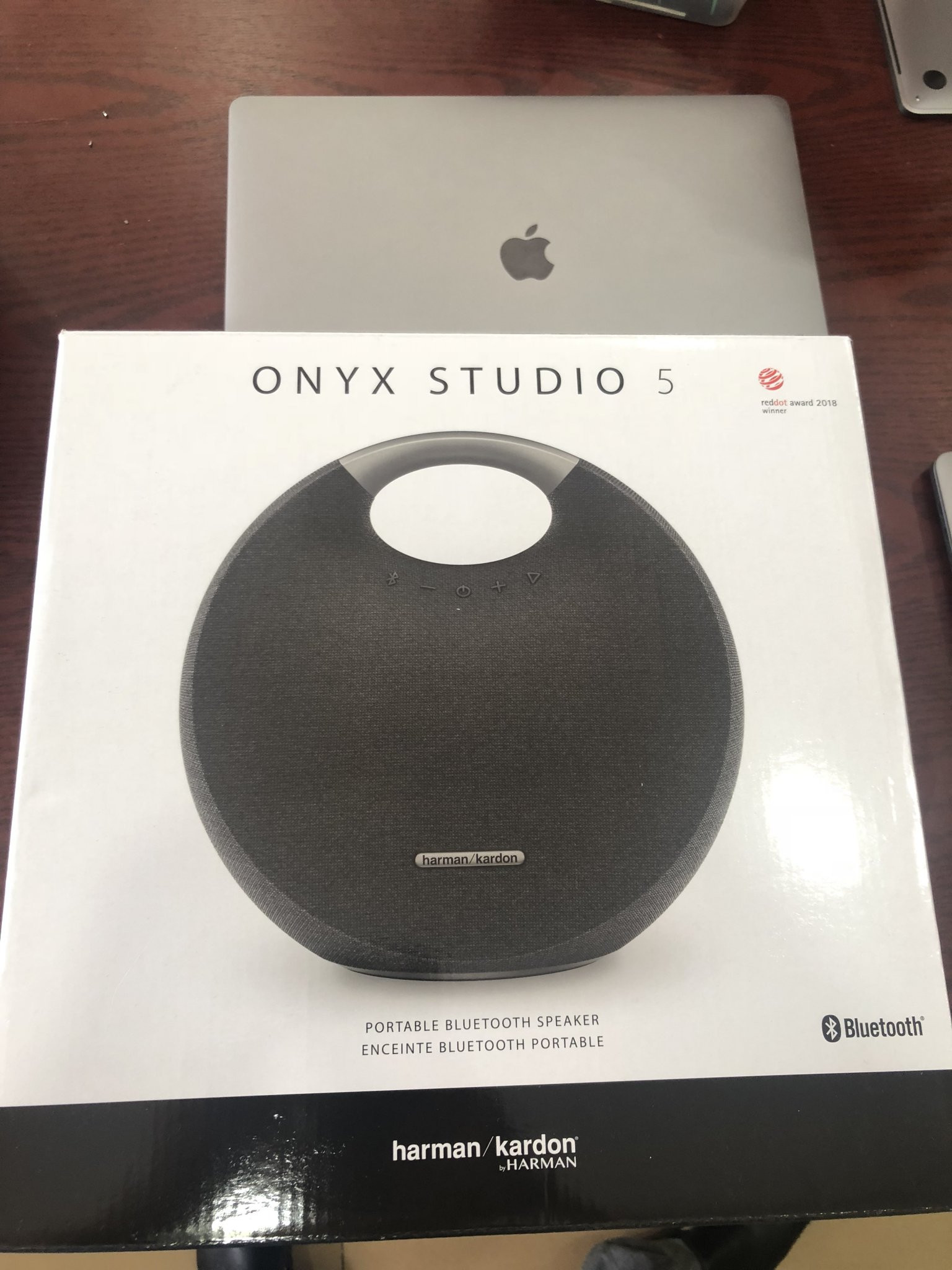 Loa bluetooth Harman Onyx Studio 5