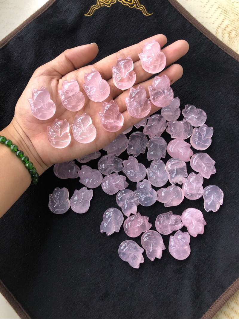 Mặt hồ ly thạch anh hồng