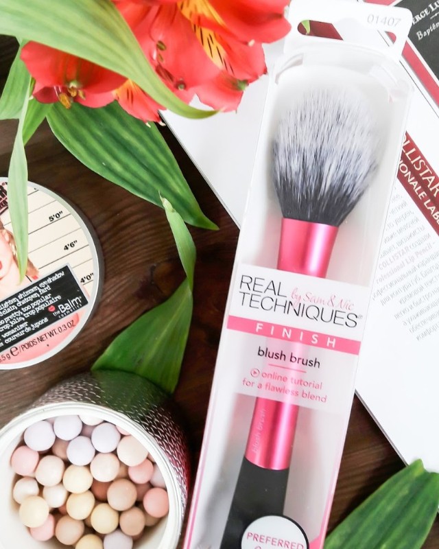 Cọ đánh má hồng real techniques blush brush nhập khẩu chính hãng