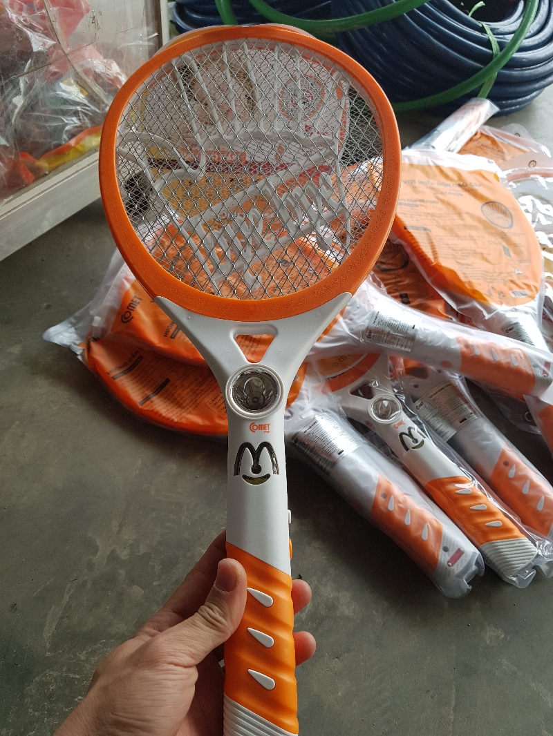 Vợt bắt muỗi comet cp039