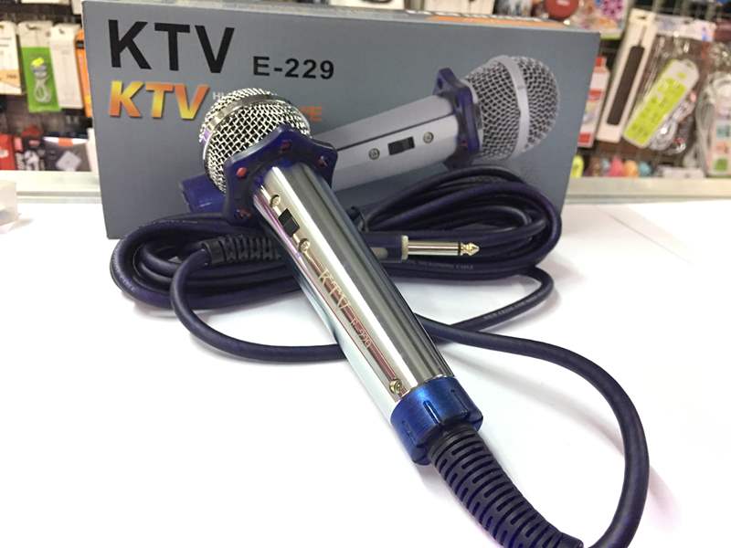 Micro karaoke có dây ktv e-229 cực hút dây dài 5 mét