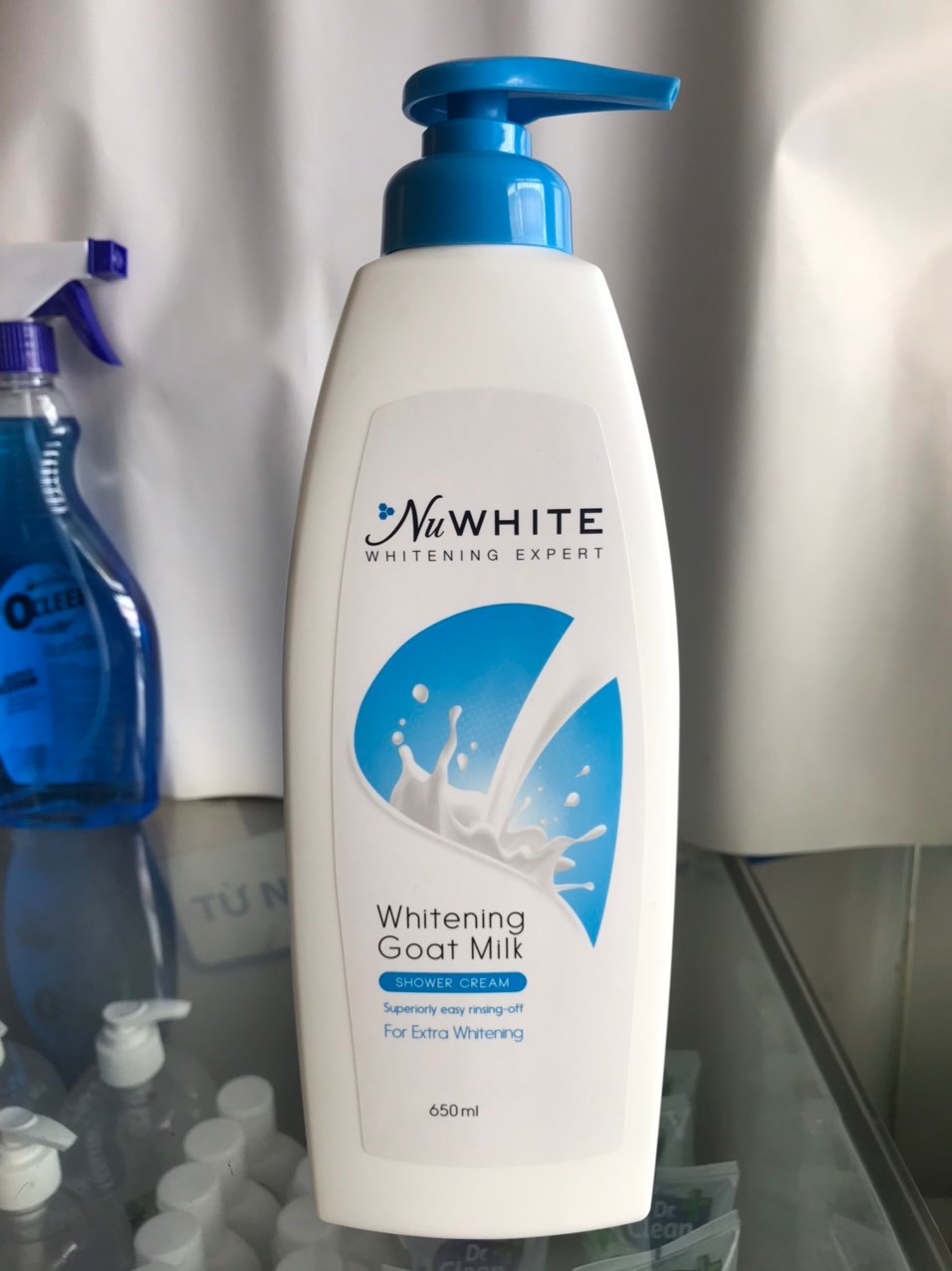 Sữa tắm dê trắng da NuWhite 650ml