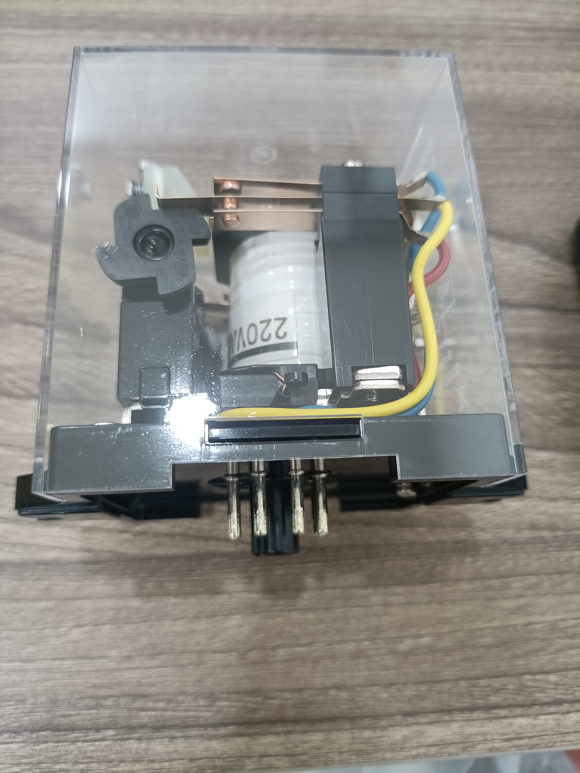 Rờ le g4q-212s ac220