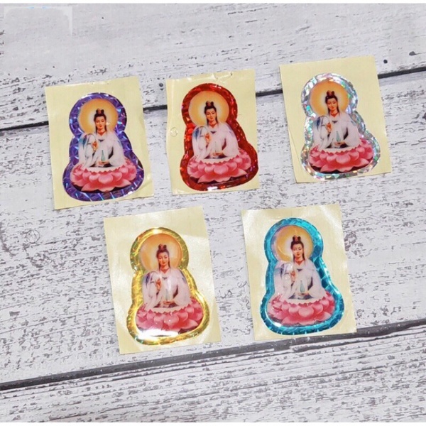 Tem nổi Phật Mẹ Quan Âm cầu bình an – dán xe nhà cửa 5cm x 7cm (Mã SP: Tem Phật Quan Âm)