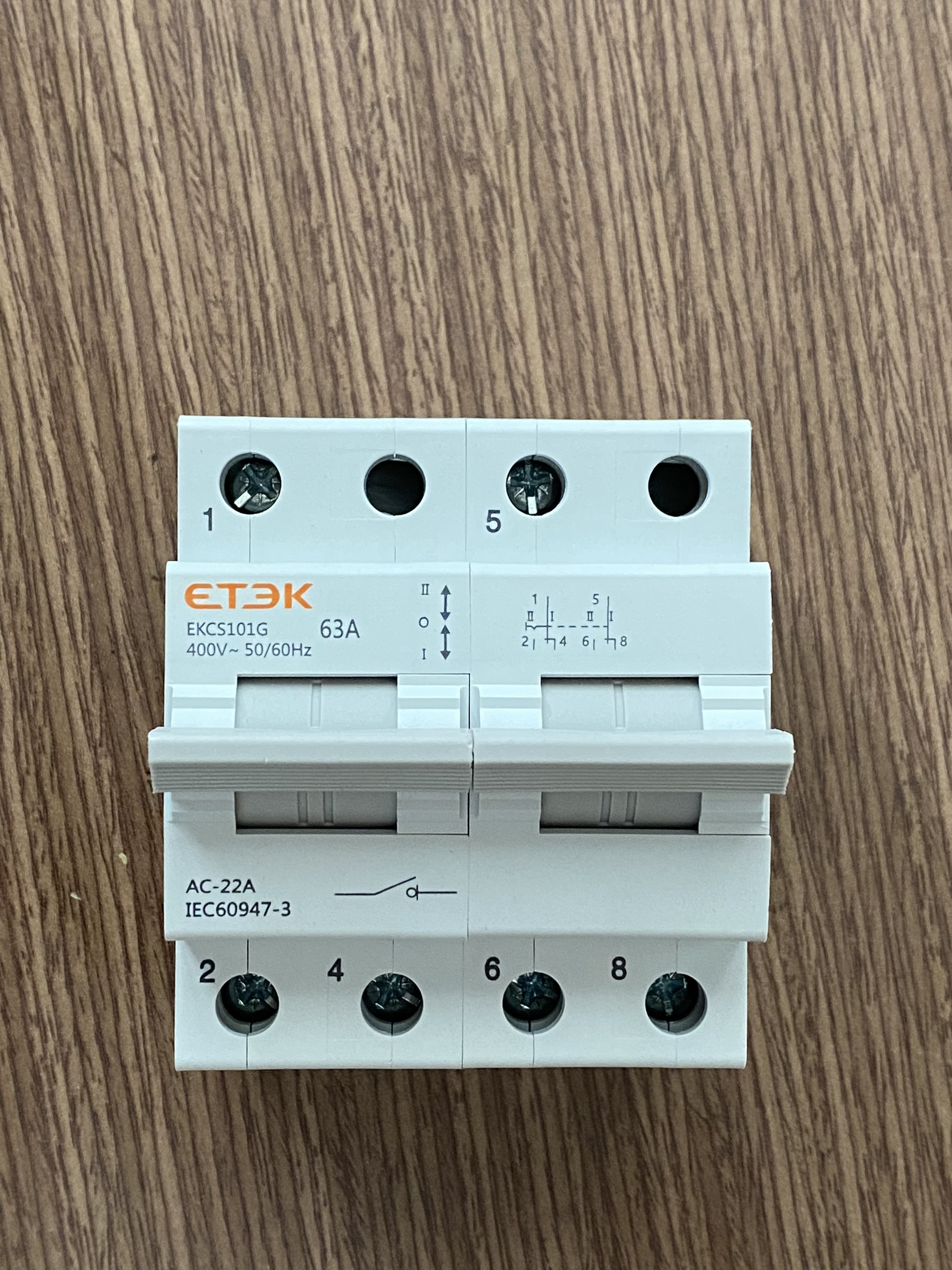 CẦU DAO ĐẢO CHIỀU 63A 1 PHA LOẠI G HÃNG ETEK EKCS101G-2-63 (Mã SP: EKCS101G-2-63)