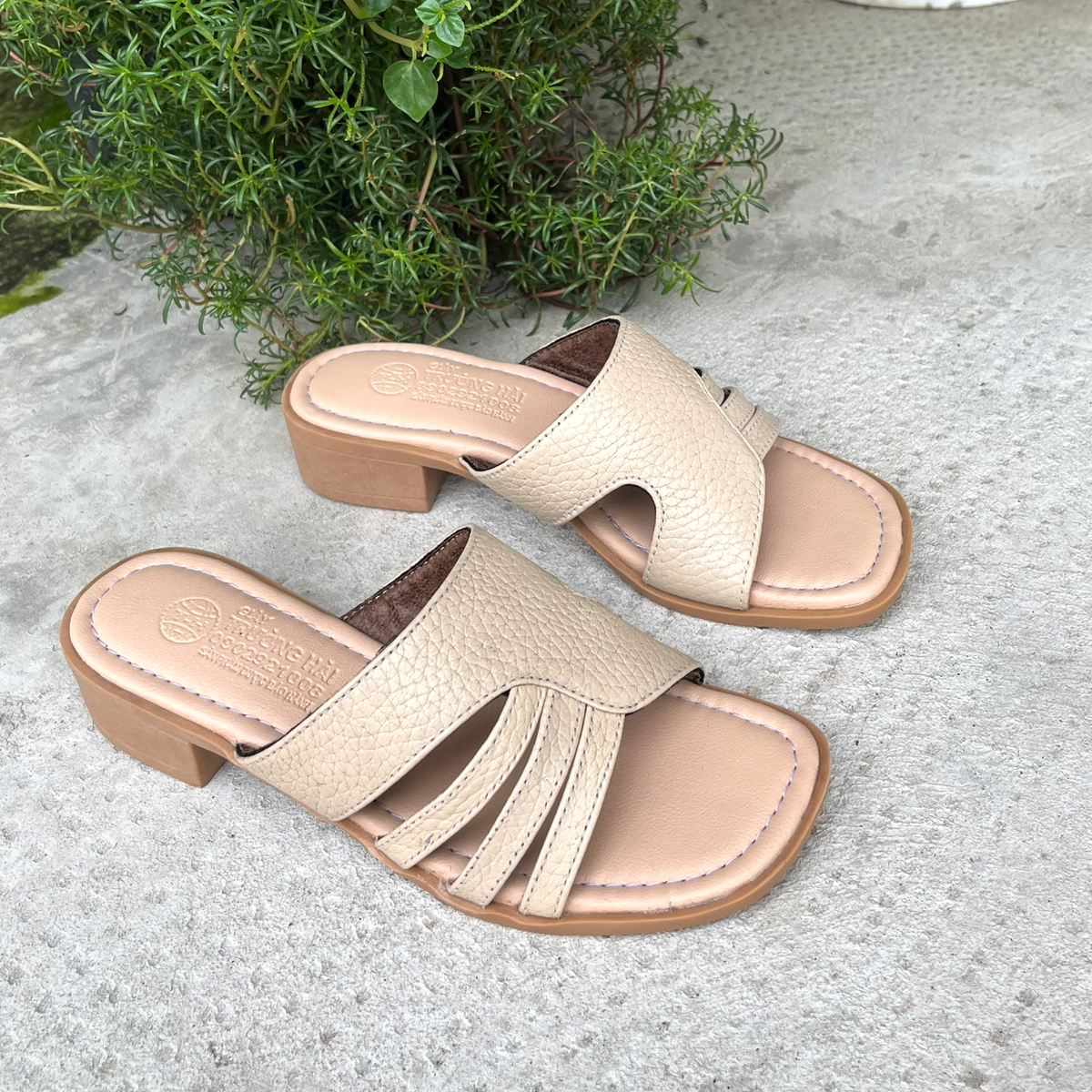 Dép nữ cao gót da bò cao 3.5cm Trường Hải 2 màu đen,kem gót vuông (Mã SP: DN135K)