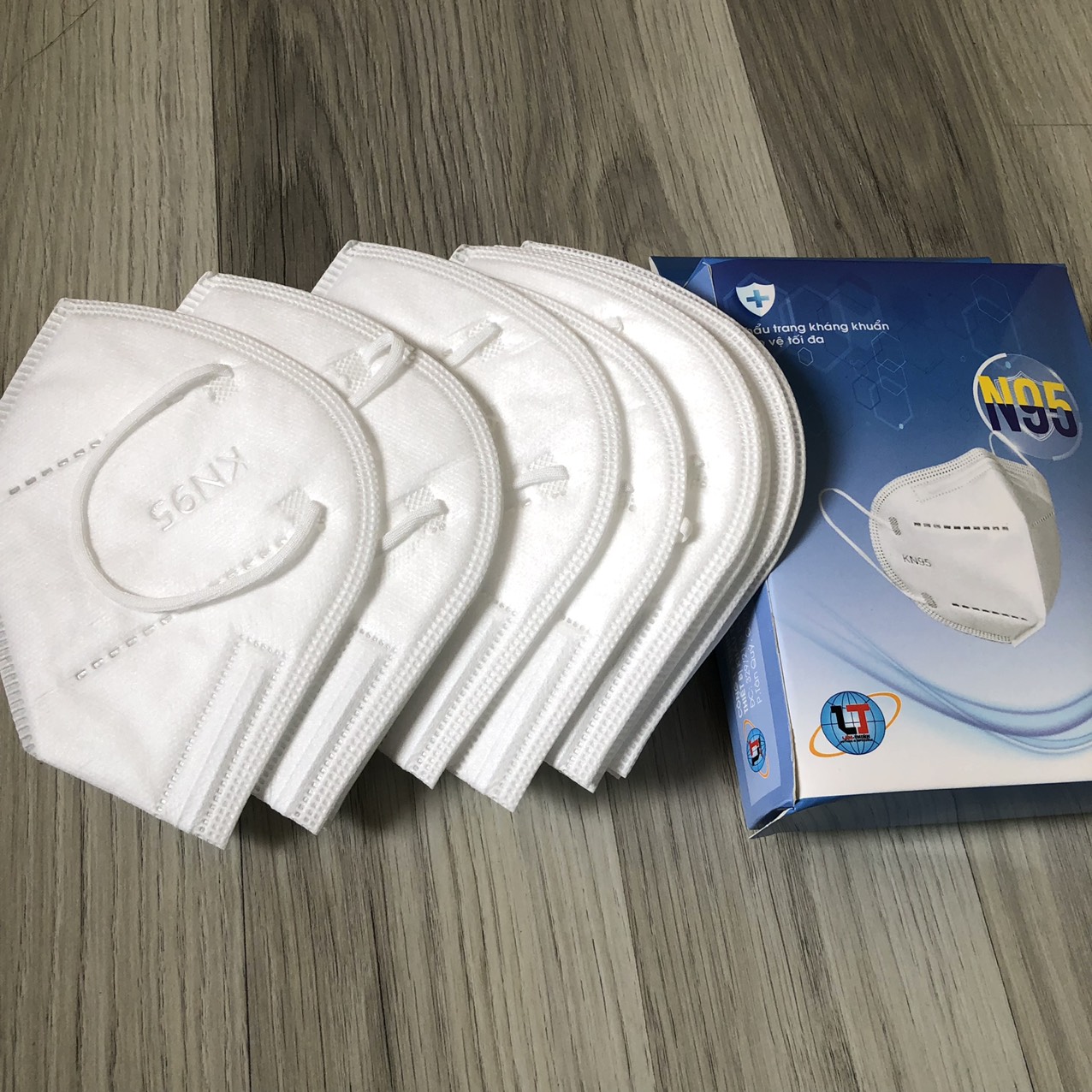 Combo 10 hộp khẩu trang N95 (Mã SP: 724_116250074)
