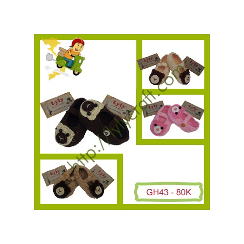 Giày len móc hình gấu – handmade