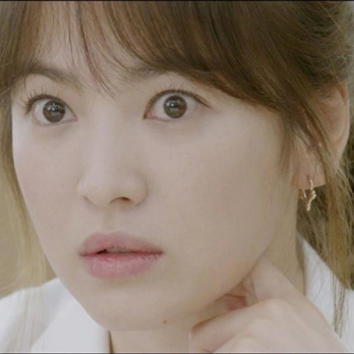 Bông tai Song Hye Kyo - Phim Hậu Duệ Mặt Trời - 3