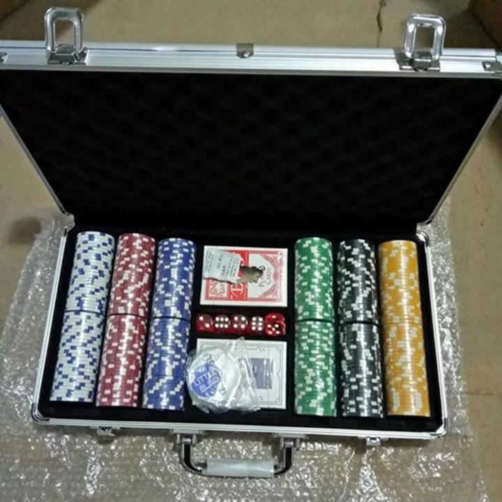 Ban bo poker