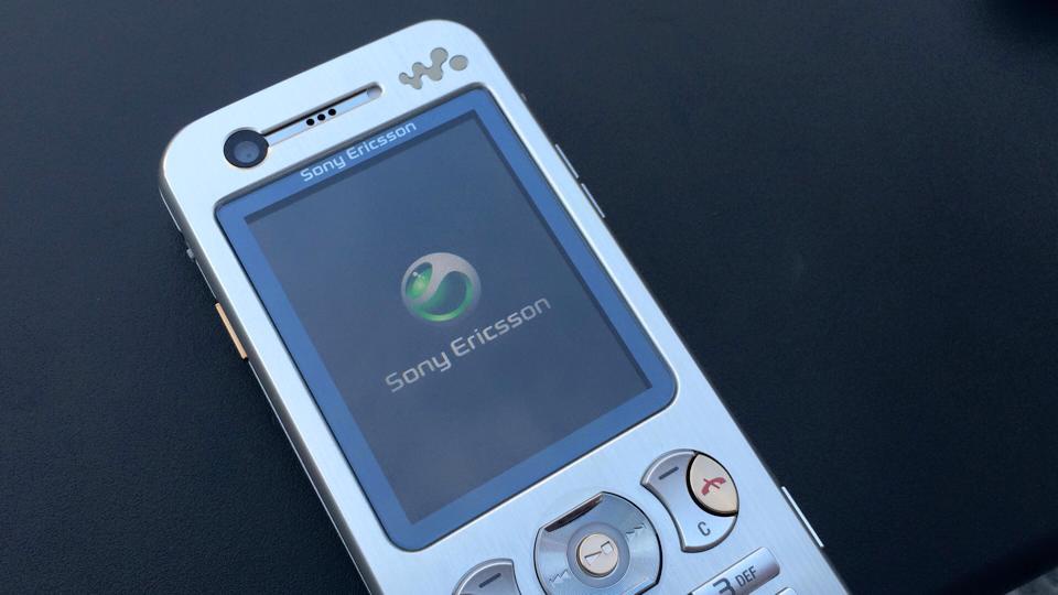 Sony Ericsson W890i 2