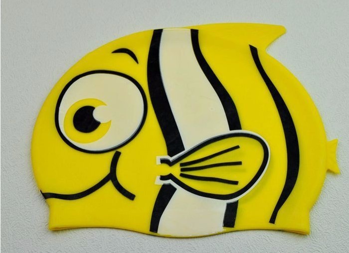 Nón bơi cho bé hình cá màu vàng 1
