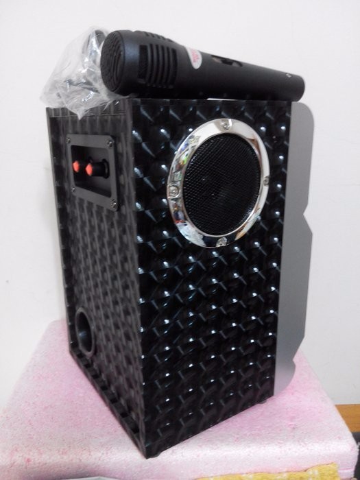Loa Bluetooth Karaoke RX-302 Tặng Kèm Micro 8