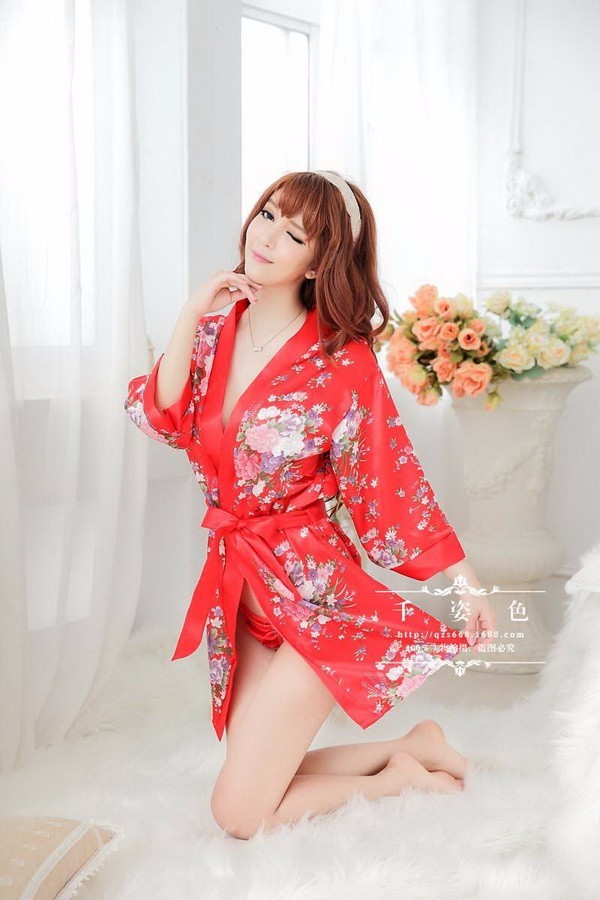 Bộ đồ lót kèm áo choàng DN330 1