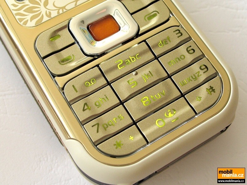 Nokia 7360 4