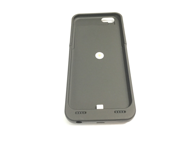 ốp lưng Iphone 6 kiêm Pin dự phòng 6000 mha