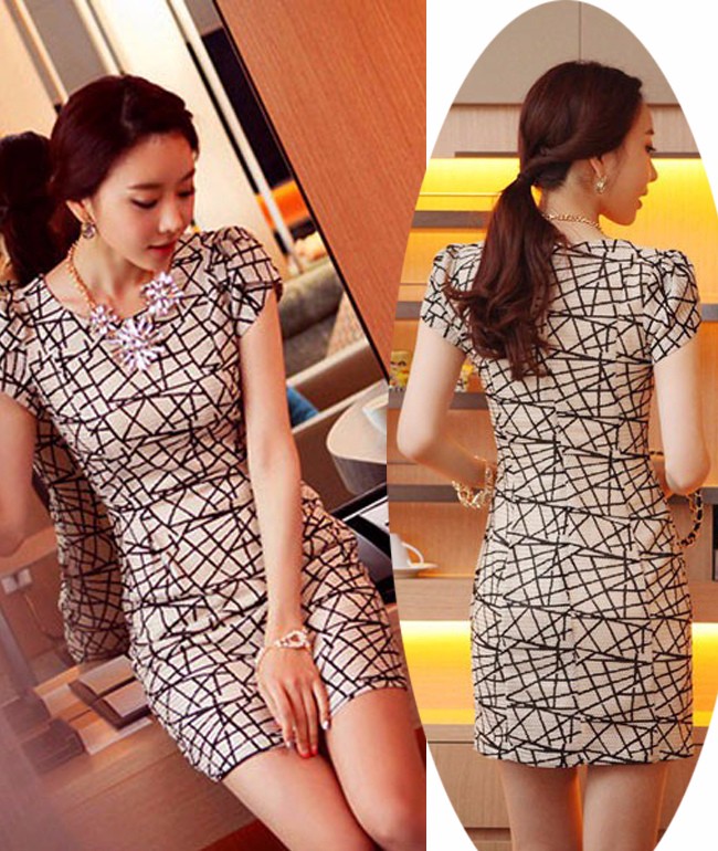 Đầm công sở hoạ tiết lập thể
