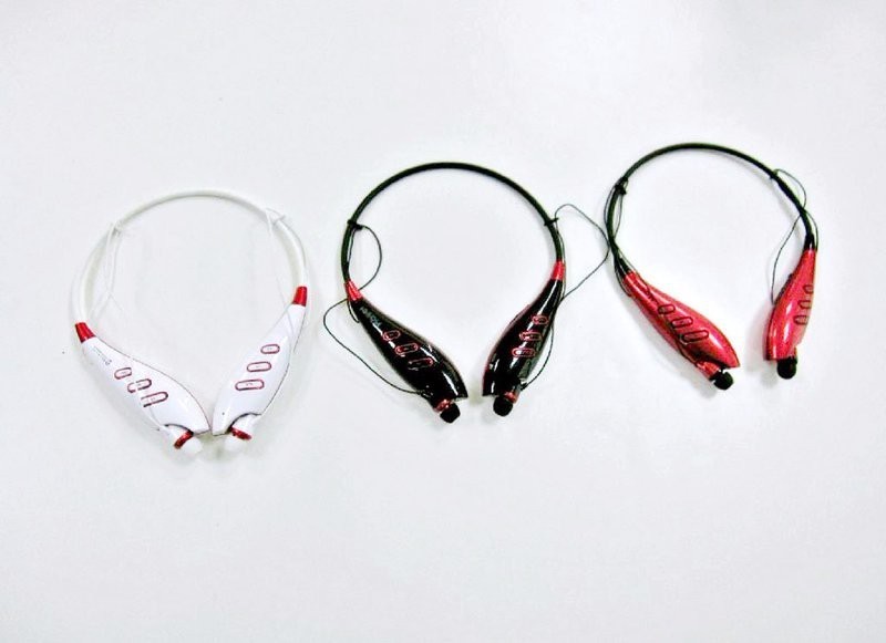 TAI NGHE BLUETOOTH -LG- 740T-CÓ KHE CẮM THẺ NHỚ 1