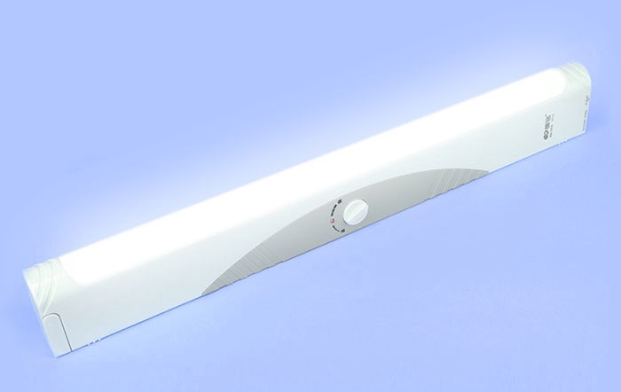 Đèn LED sạc KM-7650 4