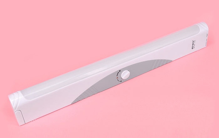 Đèn LED sạc KM-7650 2