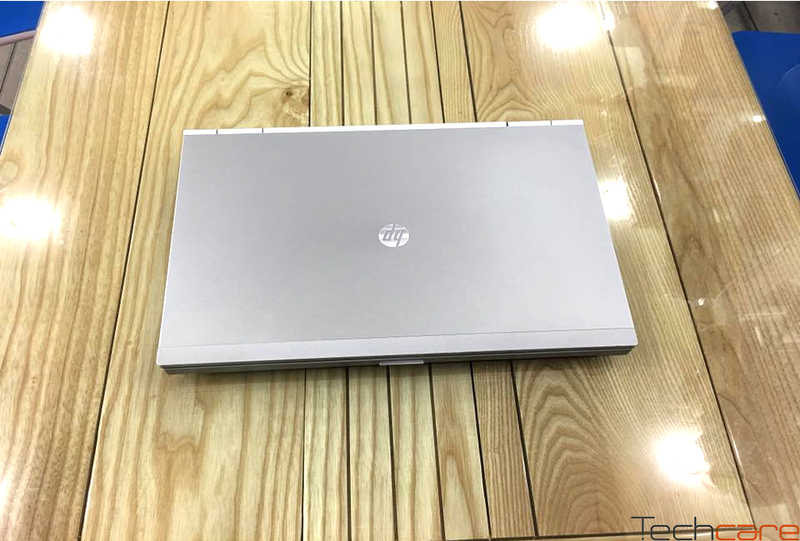 Hp Elitebook 8570p i5 4x2.6Ghz 15.6in Vga ATi 7400 GAME 3D FIFA LMHT 6
