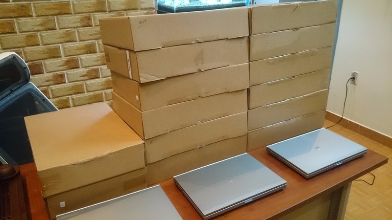 Hp Elitebook 8570p i7 4x2.9Ghz 15,6in ATi7400 Game 3D FIFA LOL LMHT 10