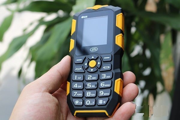 Điện thoại Land Rover XP1 chống nước pin khủng cực chất 4