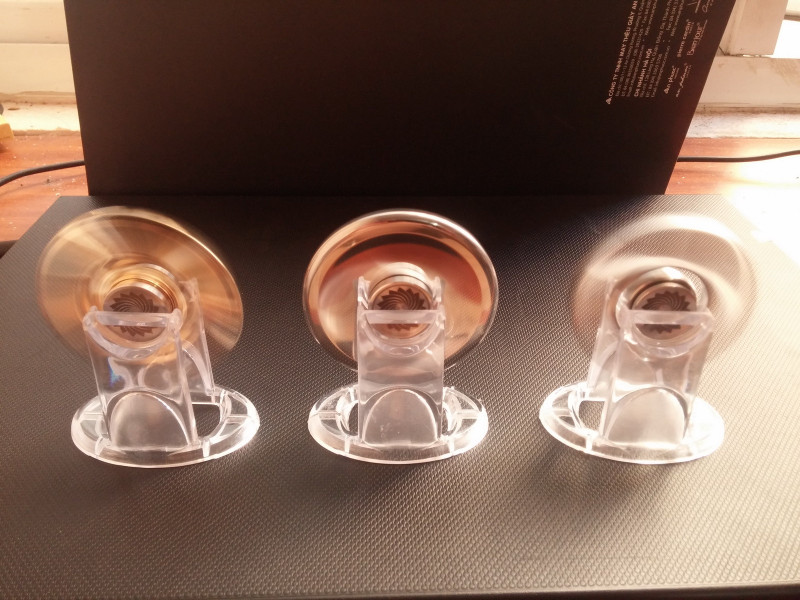 Con Quay Spinner Inox Bi Sứ 8