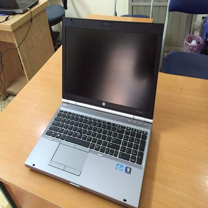 Hp Elitebook 8570p i7 4x2.9Ghz 15,6in ATi7400 Game 3D FIFA LOL LMHT 1