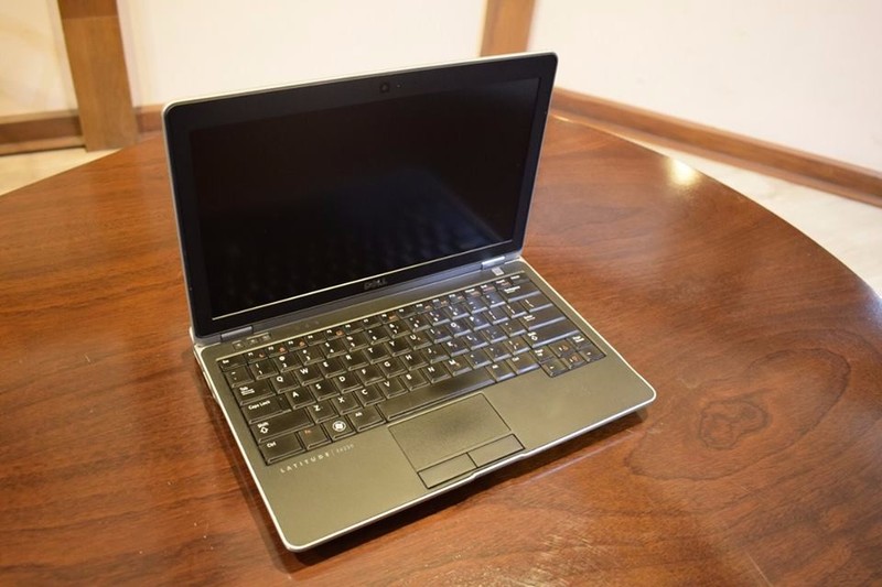 Laptop Dell latitude E6230 i5 2.5Ghz 4G 320G 12.5in Nhỏ Xinh bỏ cóp xe 3
