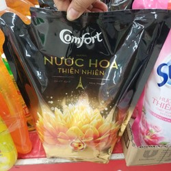 Nước xả vải Comfort Hương Nước Hoa SOFIA Túi 1.6L