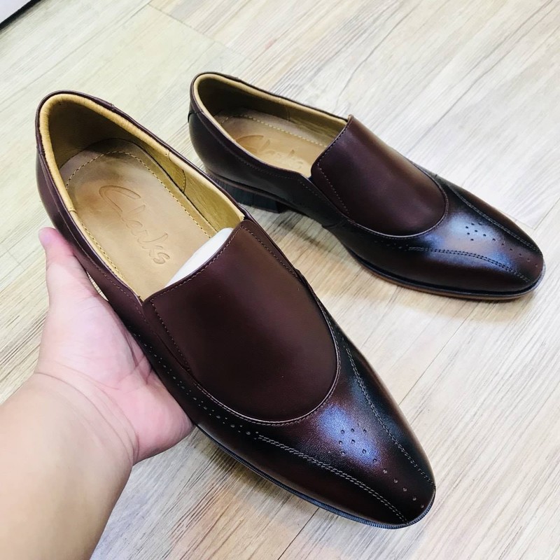 GIÀY TÂY NAM KHÔNG DÂY CLARKS NÂU 2