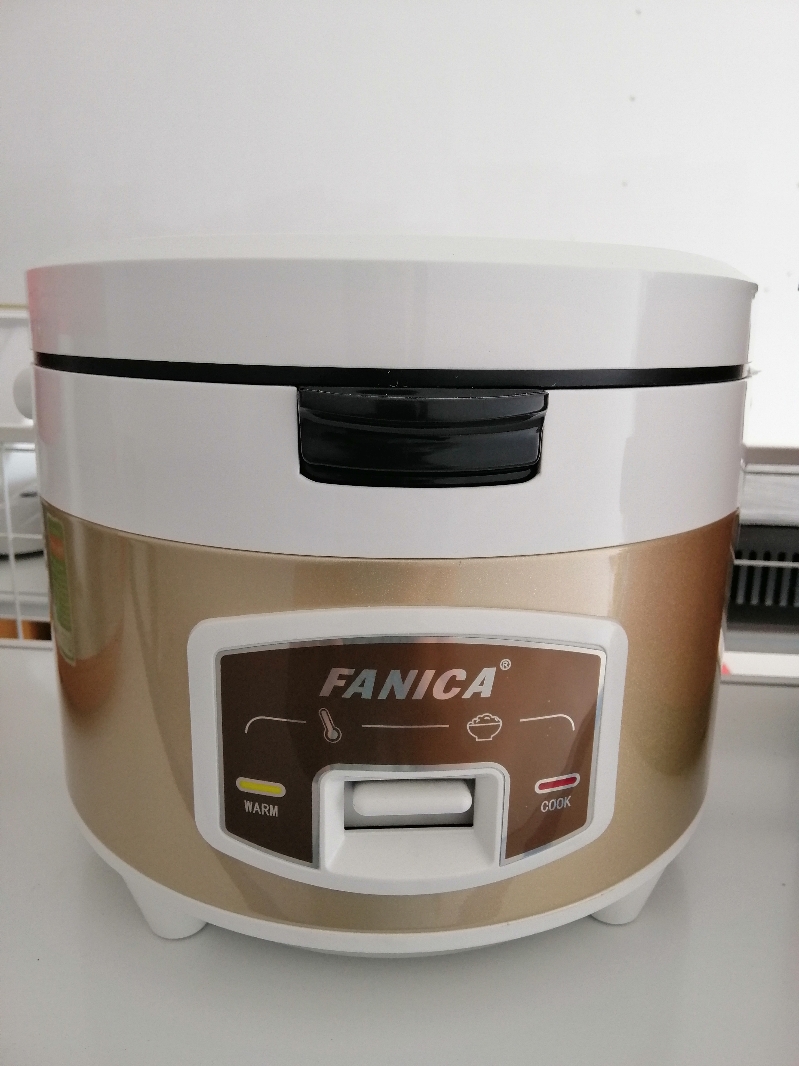 Nồi cơm điện Fanica FA-NC-1801
