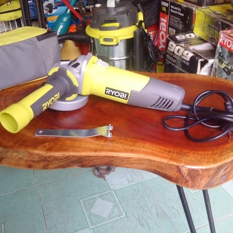 Máy mài Ryobi EAG75100RG