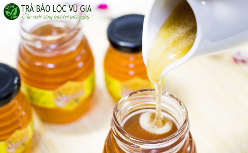 Combo Bột Đậu Đỏ + Mật Ong Hoa Nhãn Vũ Gia