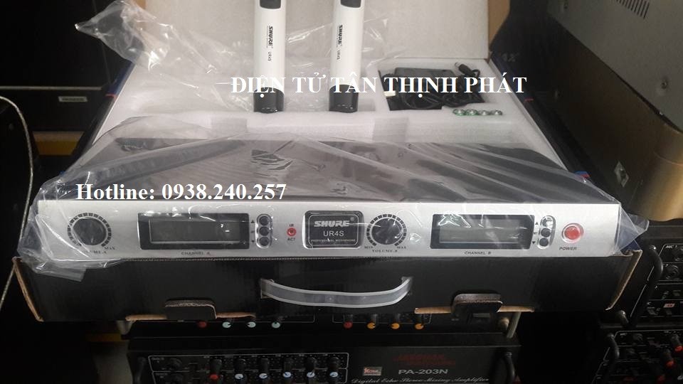 MICRO KHÔNG DÂY SHURE UR4S