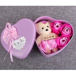 Hoa Hồng Sáp 3 Bông Kèm Gấu Trái Tim Giấy