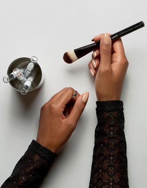 Chổi đánh kem nền NYX Pro Brush Flat Foundation
