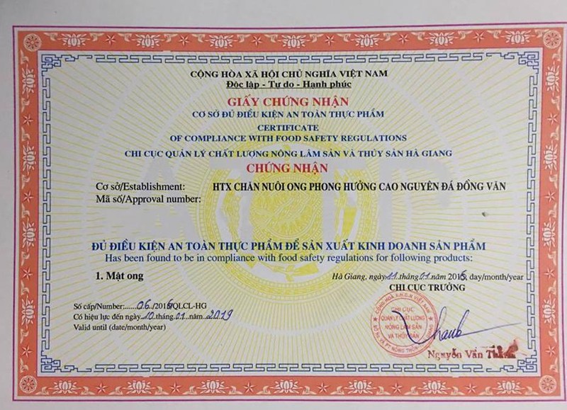 3 LÍT MẬT ONG NHÃN - TẶNG 350G PHẤN HOA 4
