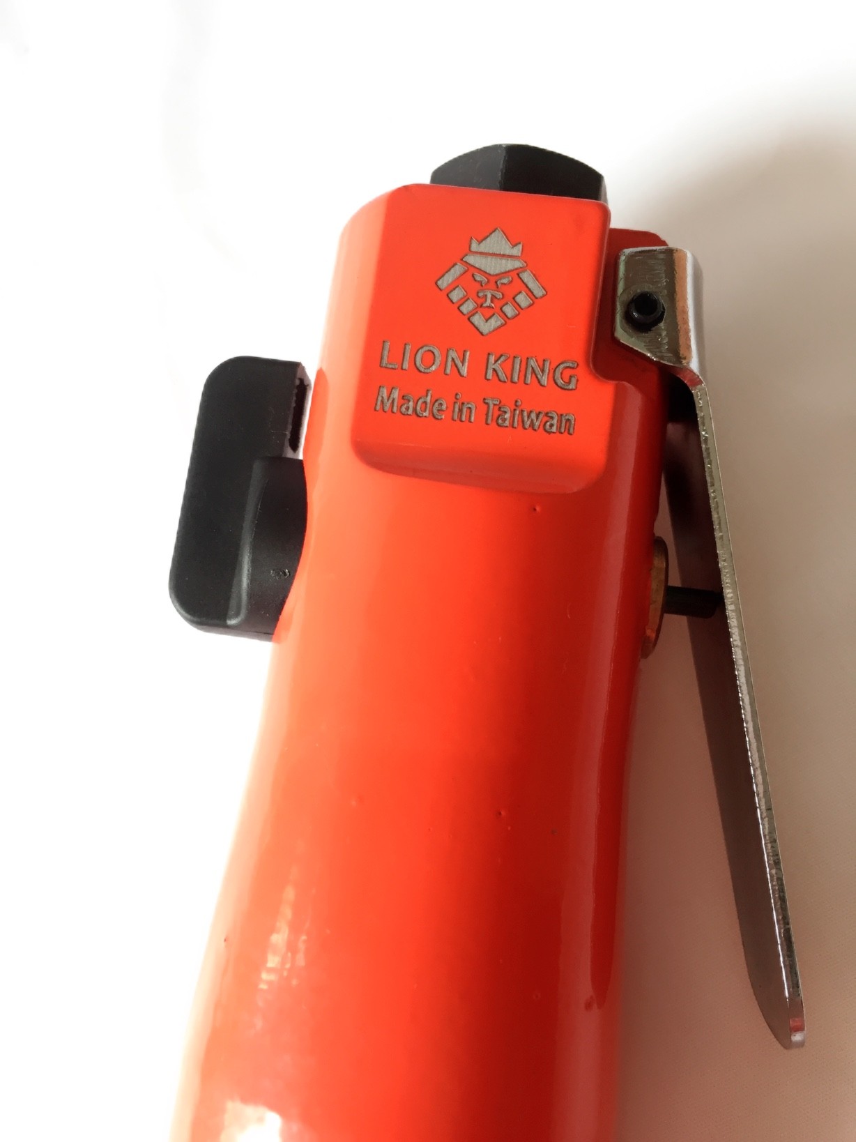 BẮT VÍT HƠI CONG  90 ĐỘ LION KING 8CL (Mã SP: SBV8CLL)