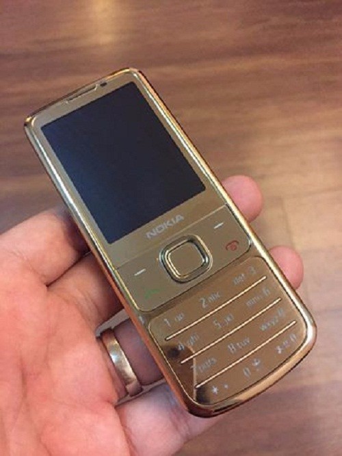 Nokia 6700 Gold