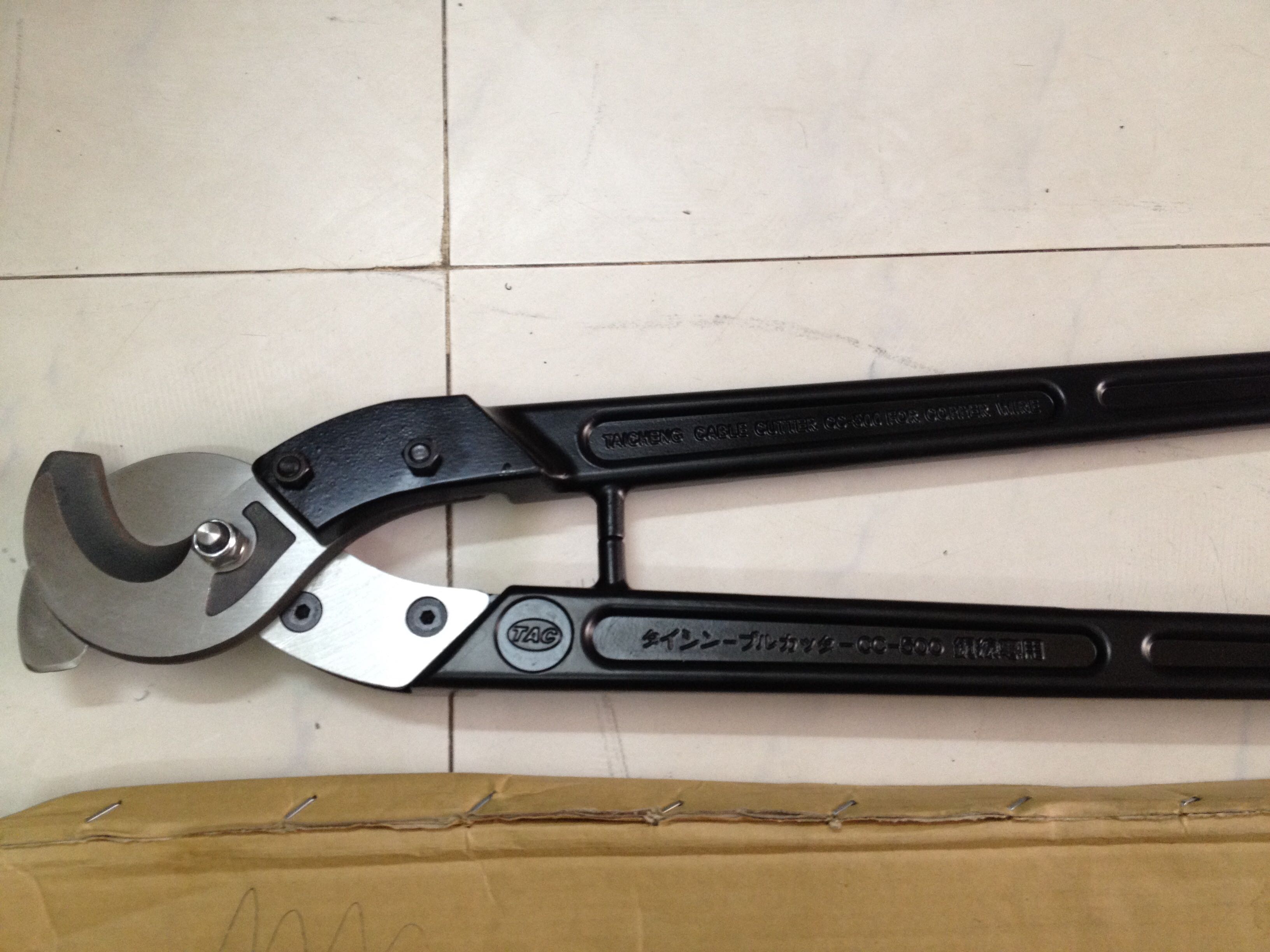 Kìm cắt cáp lớn TAC CC-500