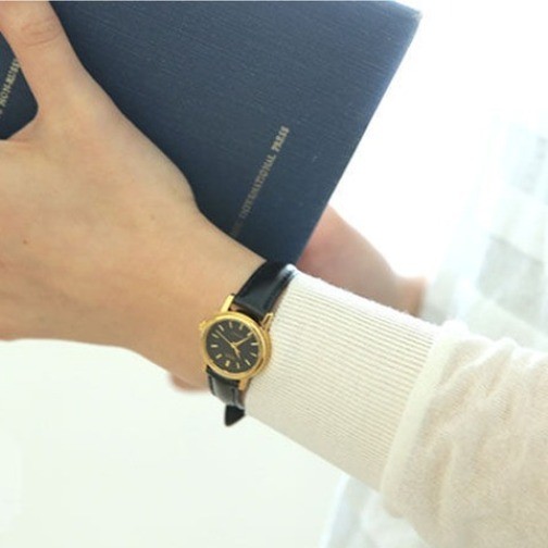 Đồng Hồ Nữ Dây Da Casio LTP-1095Q-1A