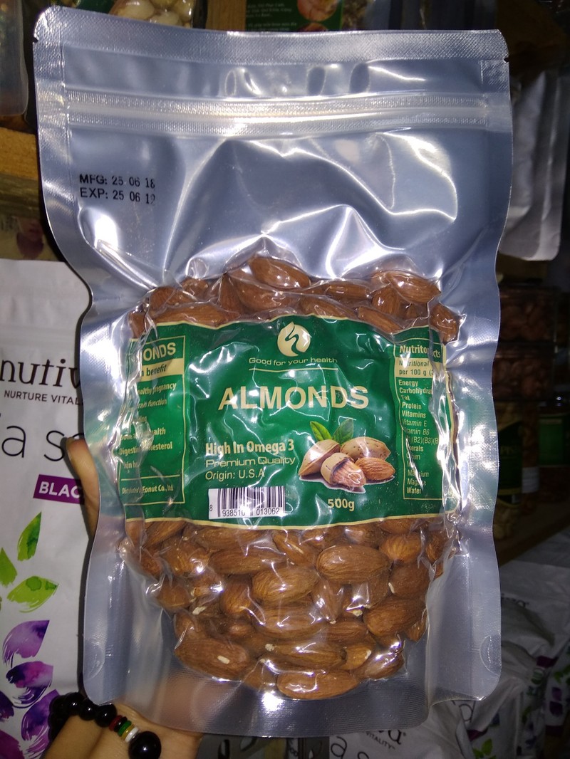 Hạt hạnh nhân Mỹ cao cấp sấy tự nhiên đã tách vỏ 500gr 1