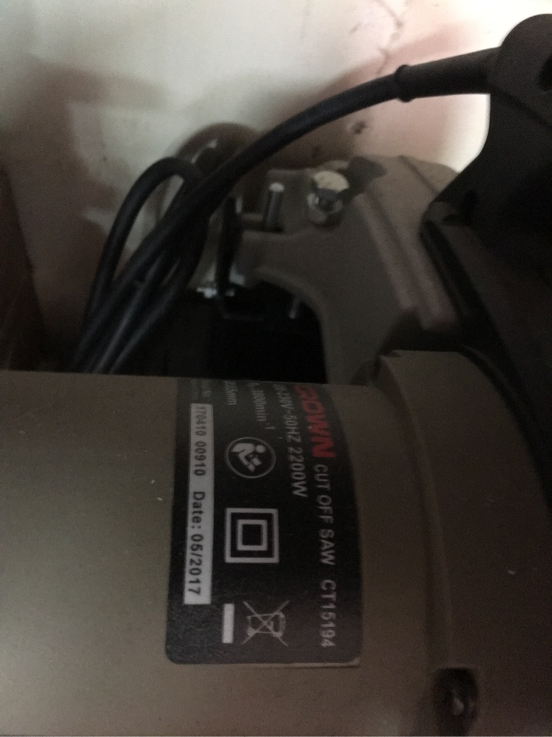 Máy cắt sắt Crown CT15194 2200W