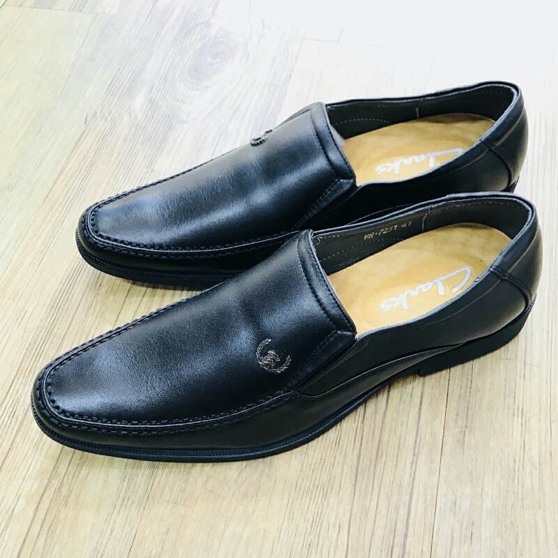 Giày Mọi Đế Tây CLARKS HN 7231 đen 1